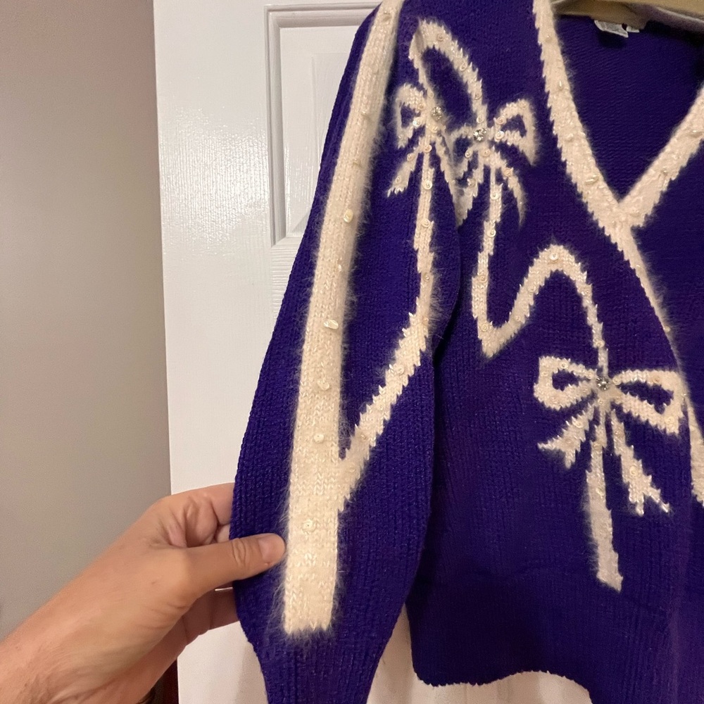 Vintage Cute Purple Sweater with White Bows - Picture 5 of 7
